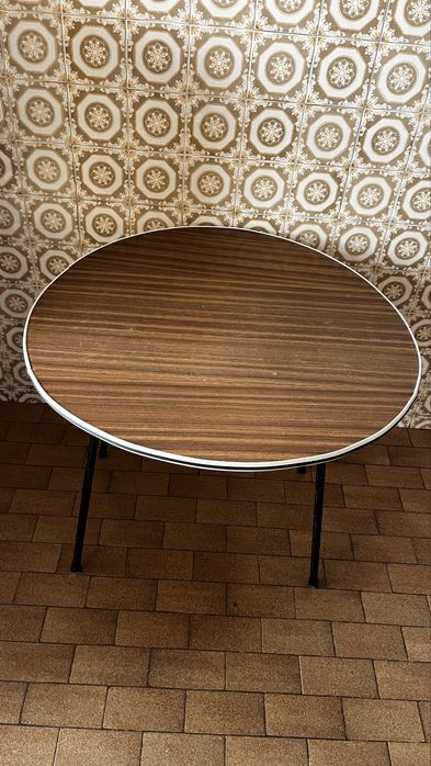 Vendo mesa redonda.