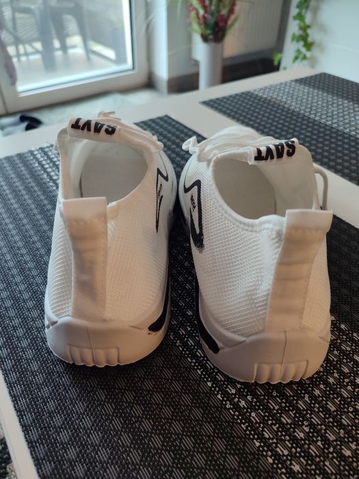 Buty sportowe , letnie rozmiar 44