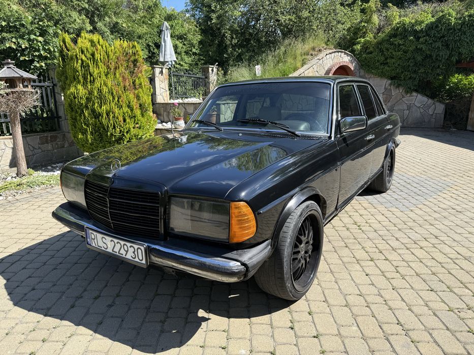Mercedes-Benz W123