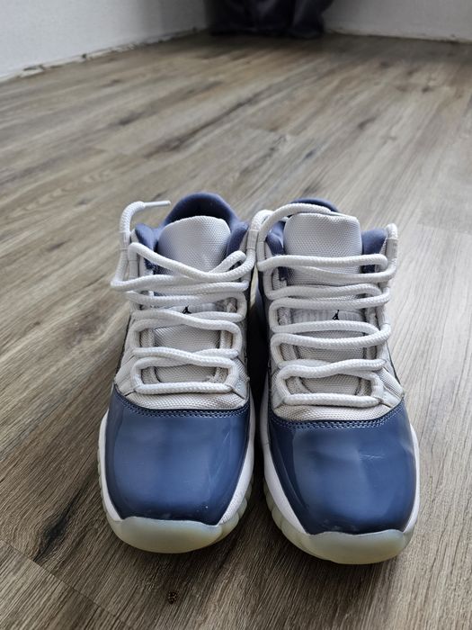 Jordan 11 low navy blue