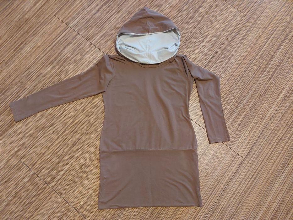 Długa bluza z kapturem i kołnierzem M-L