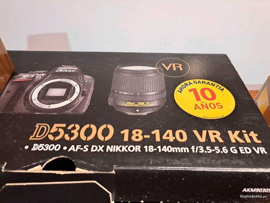 Nikon D5300 + AF-S DX NIKKOR 18-140 VR Kit