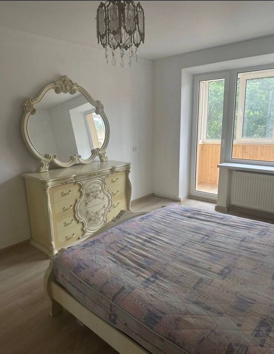 Продам 4х кім квартиру в центрі міста з ремонтом на Бельведерській