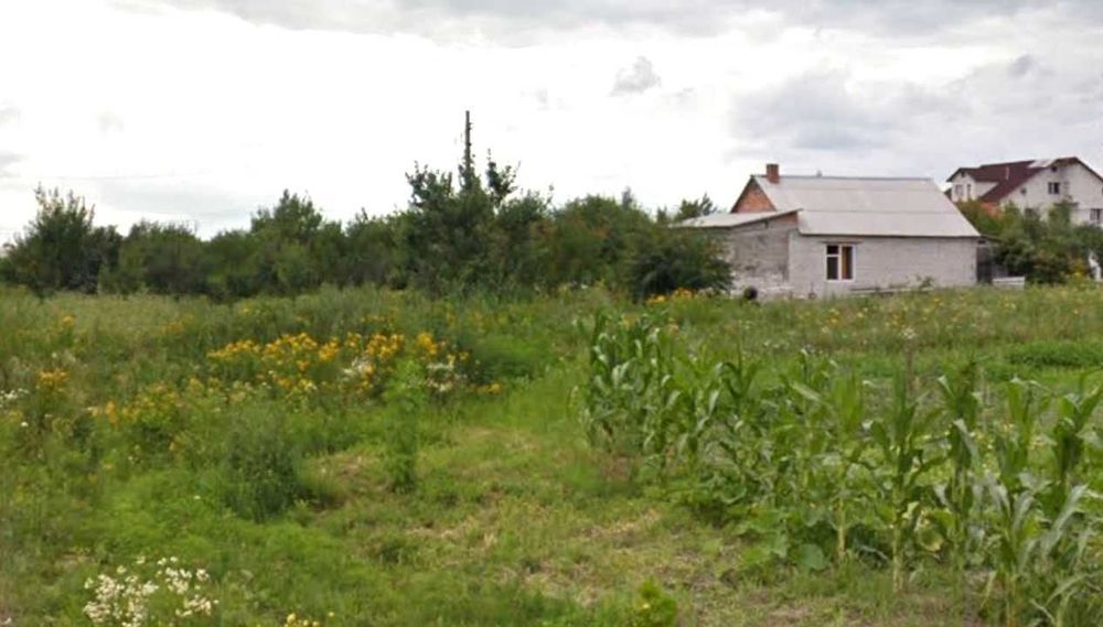 Земельний участок