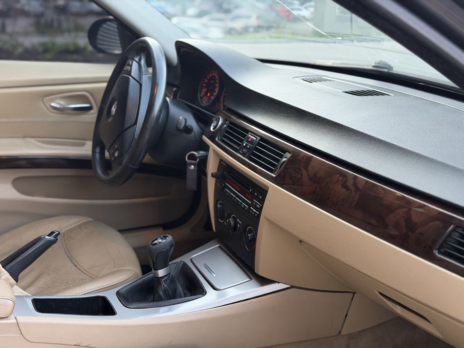 Продам BMW 320  E90 дизель