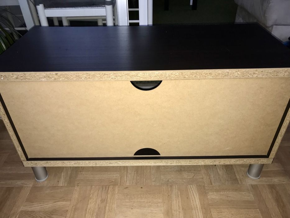 Mesa para televisao IKEA de Madeira com Pes metalicos (M.B. Condições)