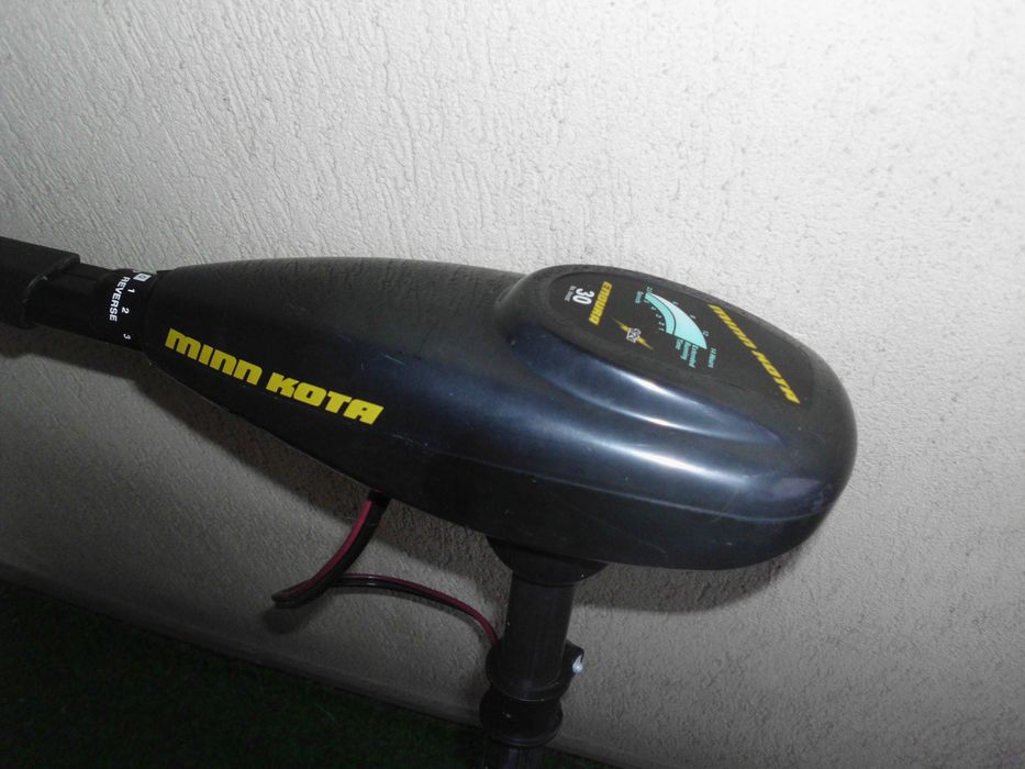 Silnik zaburtowy do jachtu Minikota 30 lbs