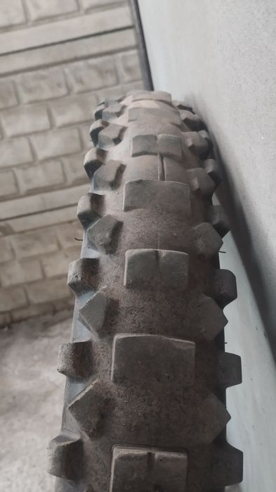 Продам мото покришку 120 90 18