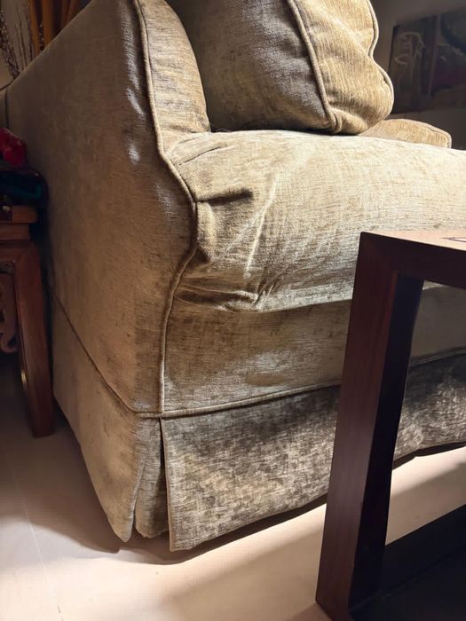 Sofá tecido veludo - 3 lugares