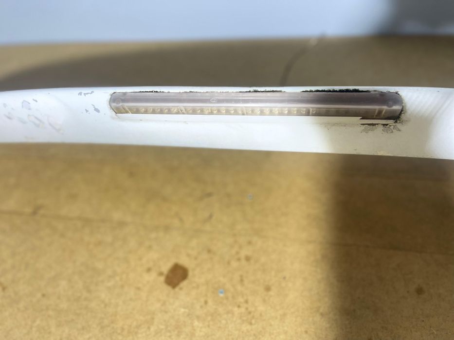 Spoiler da mala Opel Corsa B