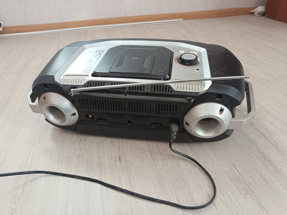 Philips AZ2555 CD, зламаний радіатор