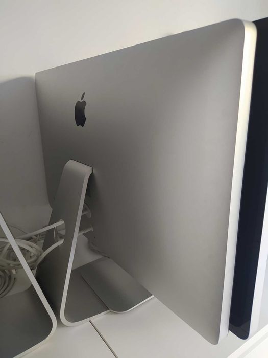 Monitor Apple Thunderbolt Display 27" IPS 2560x1440 A1407 2.1 49W FaceTime HD Webcam 3x USB Ethernet em bom estado