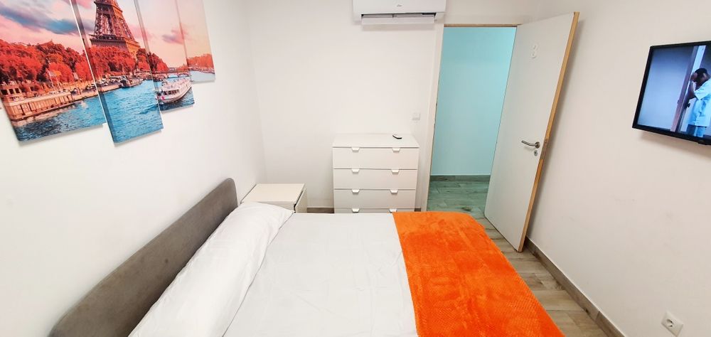 Quarto c/duche Metro Reboleira