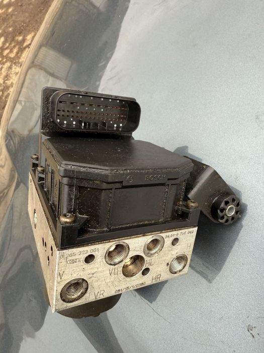 Блок ABS BMW E39 001