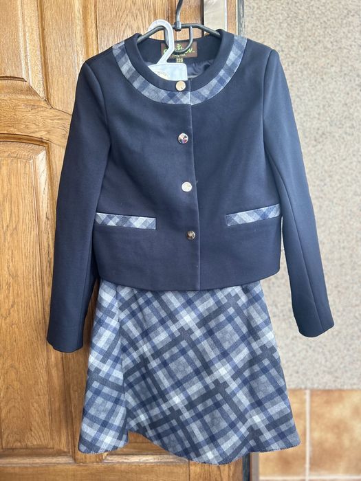 Шкільний костюм на дівчинку