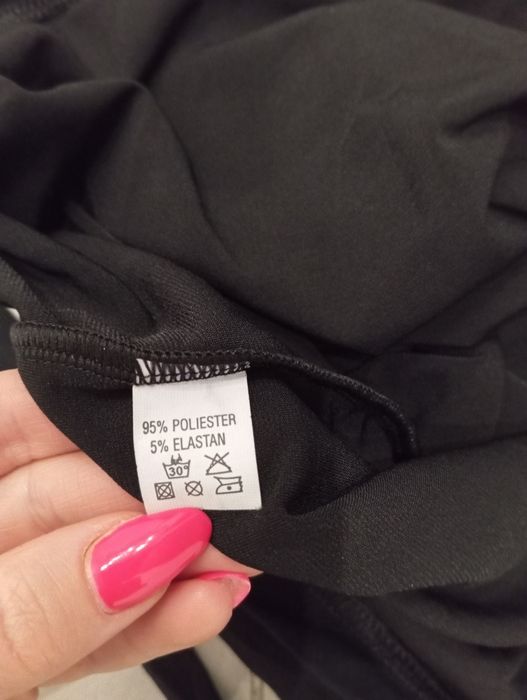 Sukienka wiązana La Manuel roz S mała czarna z siatki