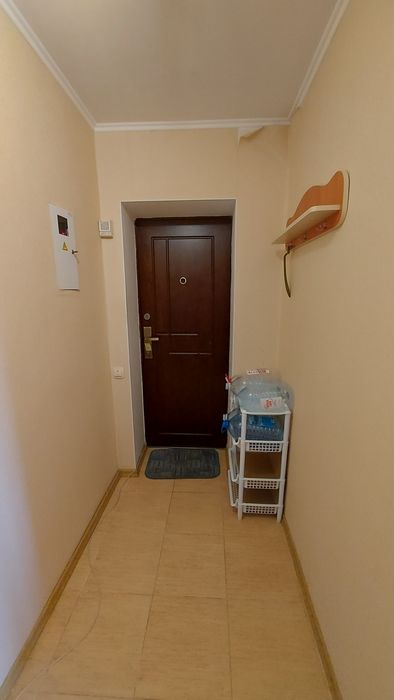 Продаю 1 к/к  вул. Олега Бондаренка - Театральна