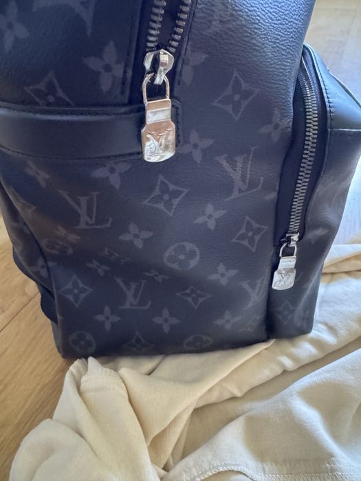Louis Vuitton Monogram Eclipse Mochila – Chip NFC – Pouco uso