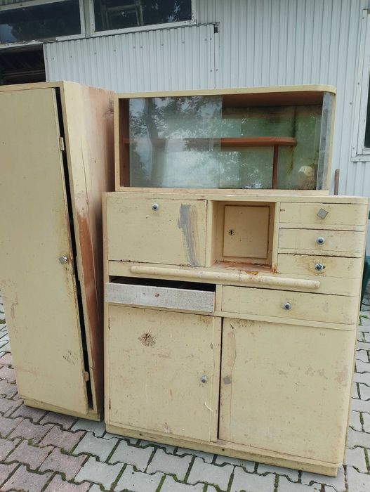 Stary kredens do kuchni