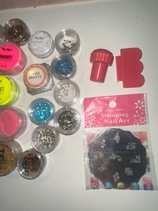 pyłki do paznokci Neonail Semilac pyłek syrenka brokat cekiny ćwieki