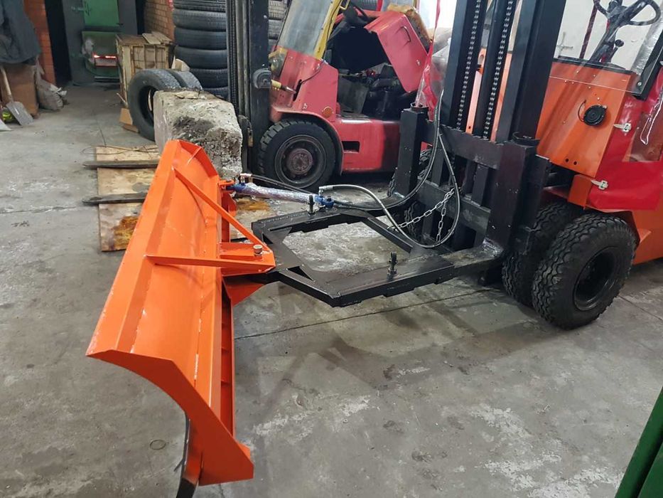Отвал на вилочний погрузчик
