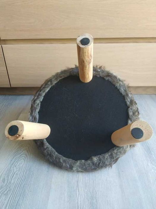 Cama estilo cadeira, gatos ou cães pequenos, como nova