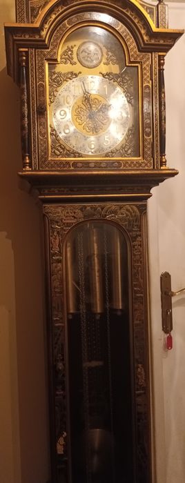 Relógio de Pé Antigo com Pendulos