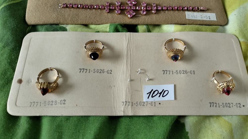 Броши винтажные. Много. Чехословакия.