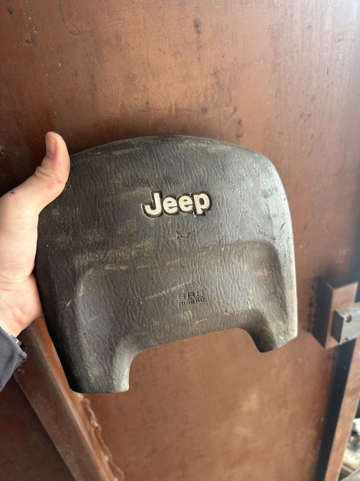 Подушка безопасности в руль AirBag Jeep Grand Cherokee