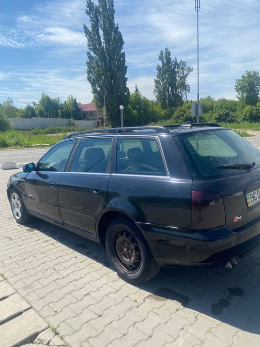 Автомобіль Audi A4