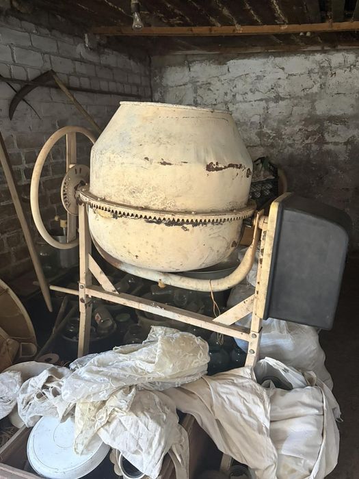Продам бетономешалку бу 140 л