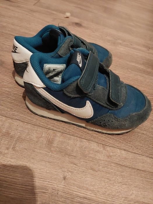 Nike adidasy, półbuty chłopięce r. 26