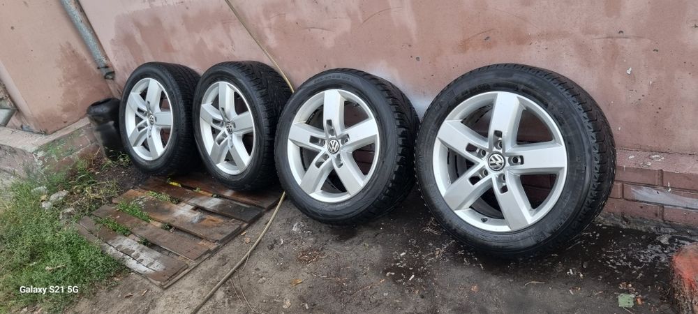 Резина с дисками  в отличном состоянии R19