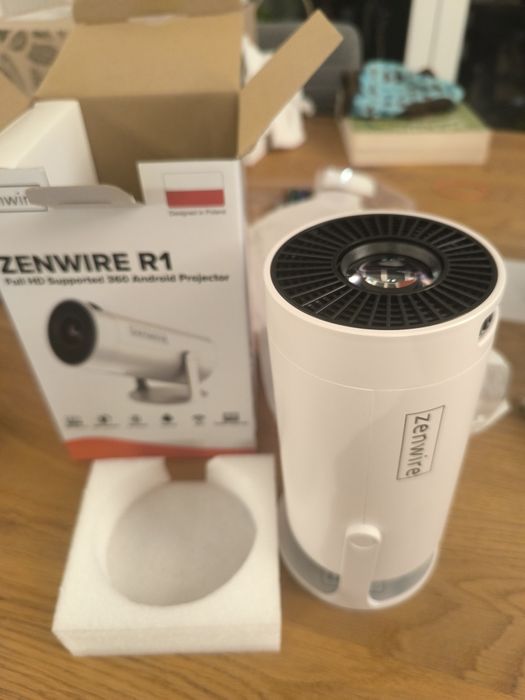 Przenośny mini projektor Zenwire R1 full HD 4k 360 Android rzutnik wif