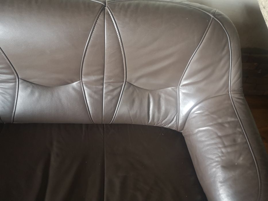 Skórzana Sofa dwuosobowa plus 2 fotele