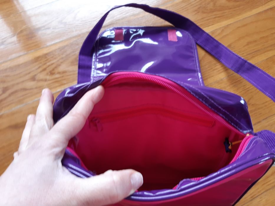 Vendo Mala a Tiracolo de Criança