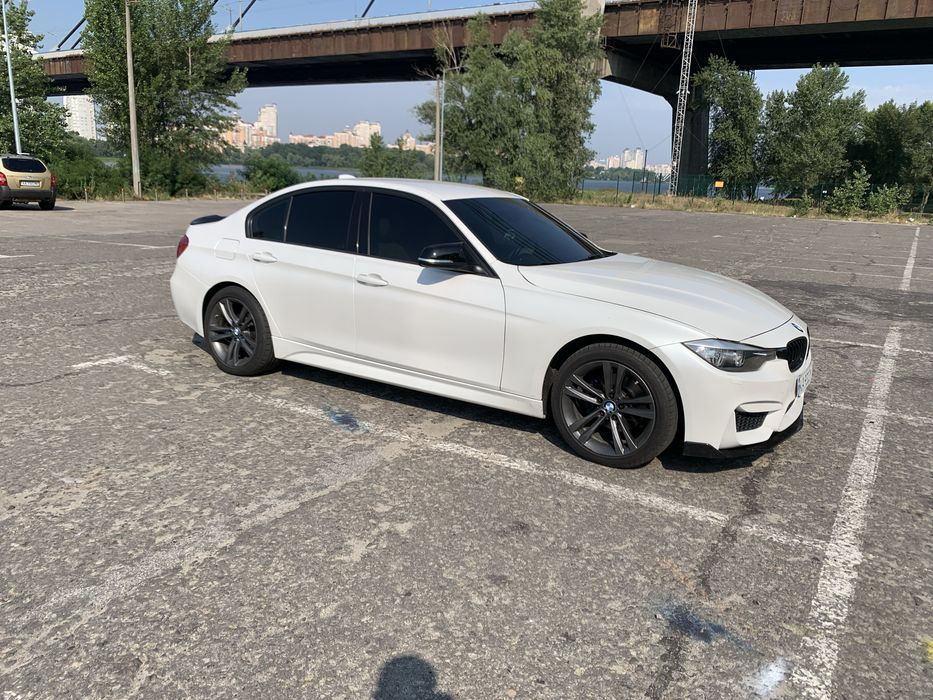 Продам BMW F30.
