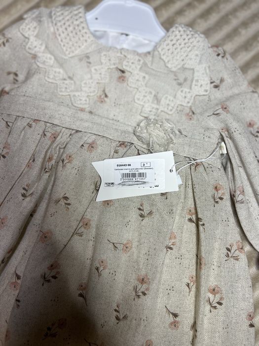 Продам плаття для дівчинки