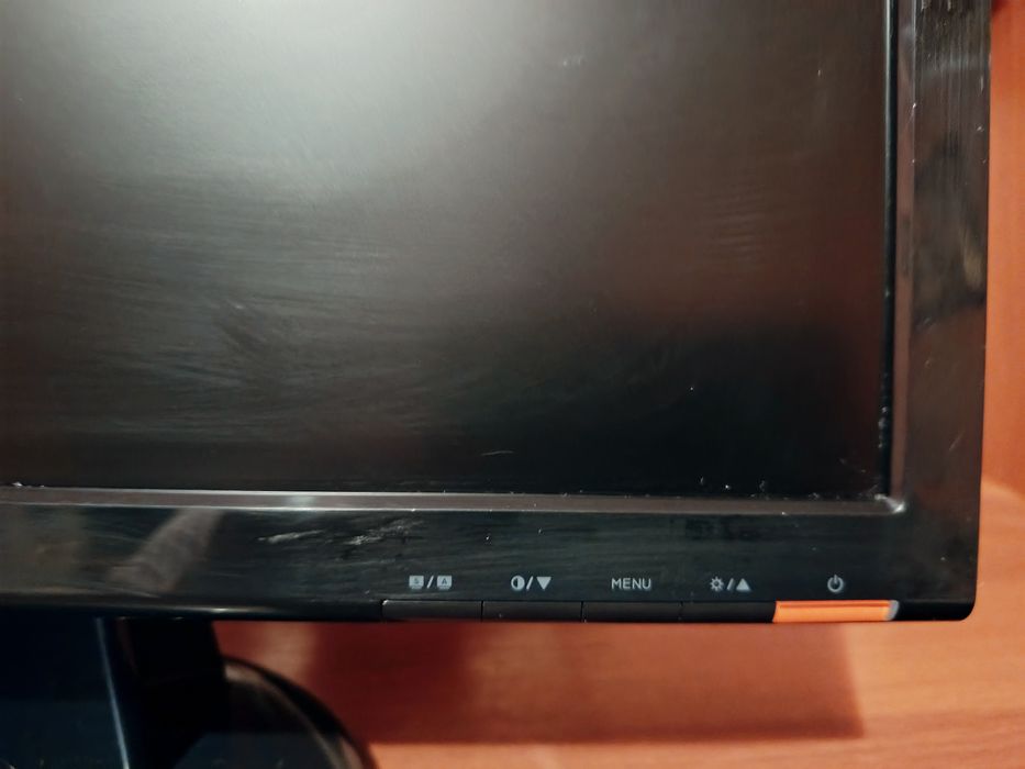 Монітор ASUS в гарному стані