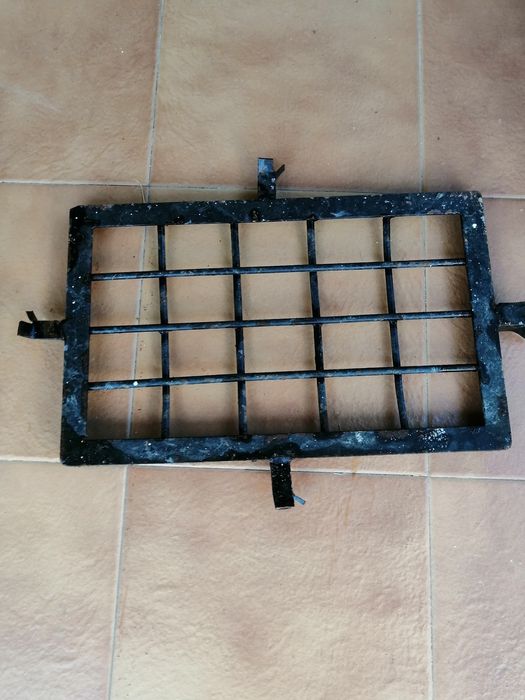 Pequena grade para ventilação