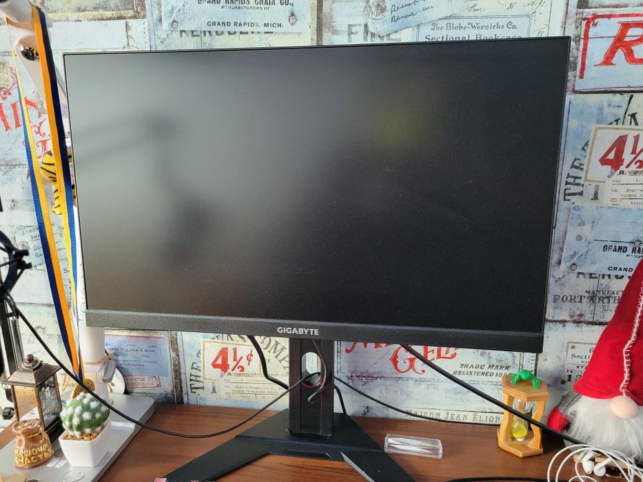 Ігровий комп'ютер з монітором