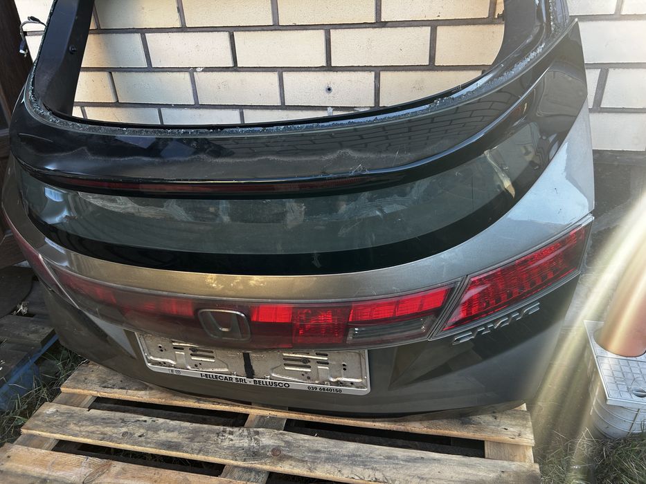 Ляда задня дверька багажника Honda Civic Ufo хечбек 5дверей