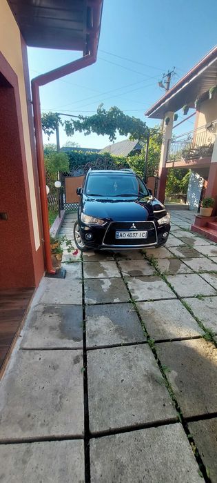 Продам Mitsubischi Oytlender