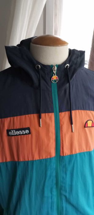 Casaco tipo corta vento Ellesse