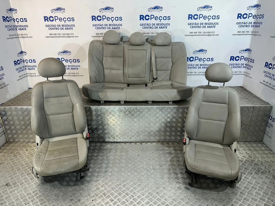 Conjunto Bancos Mercedes W203 Sedan Elétricos Pele Perfurada Original