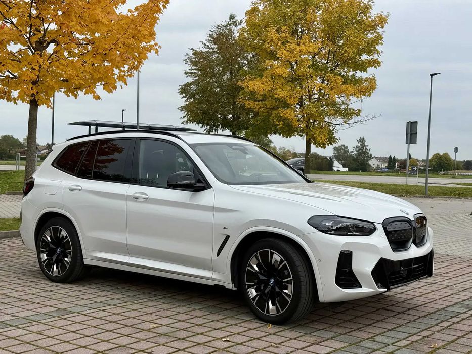BMW iX3 Impressive      2023