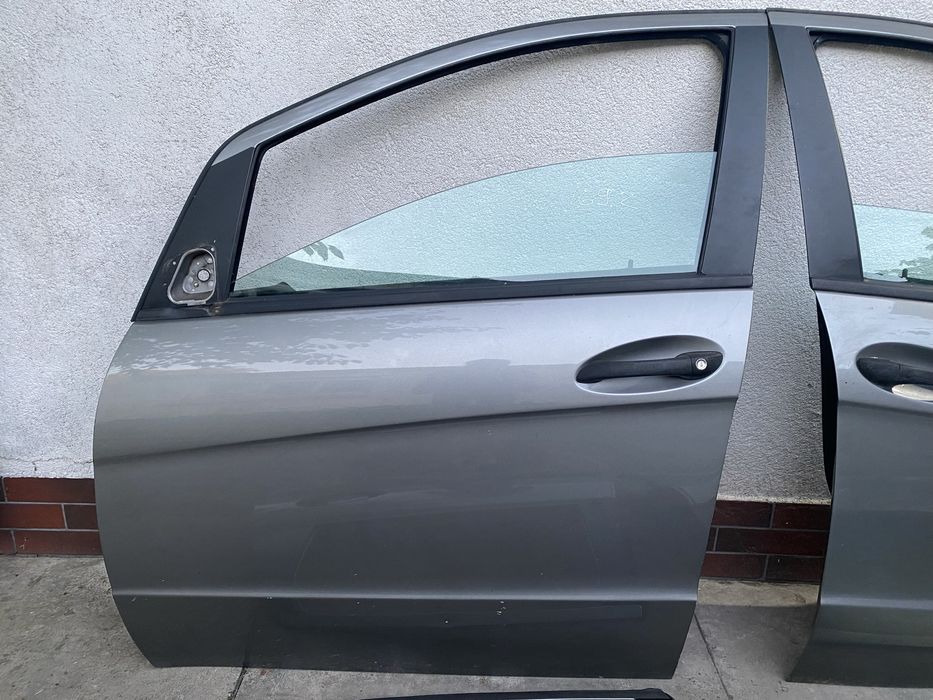 Дверка w169 передня задня mercedes a-klas дверь передняя комплект