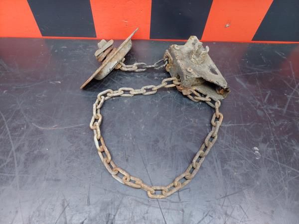 Suporte do pneu suplente NISSAN Pick Up III (D22)