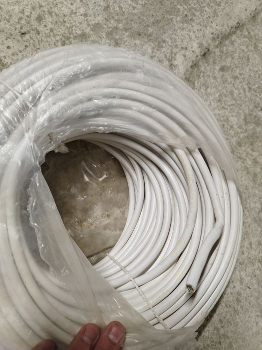 Kabel biały ( 4*1.5 )