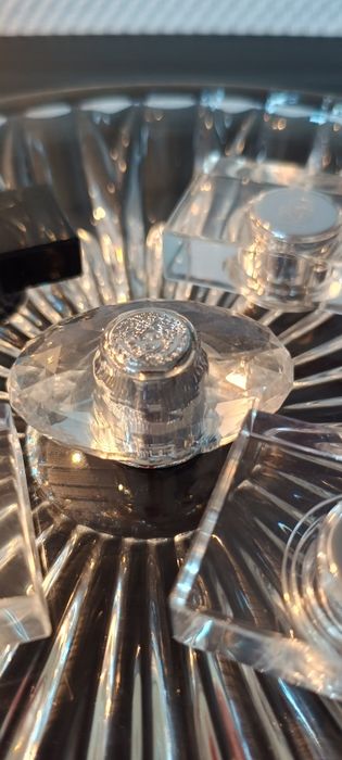 Kolekcja  korków do perfum oryginalne Karl Lagerfeld,  Versace   – 5 sztuk